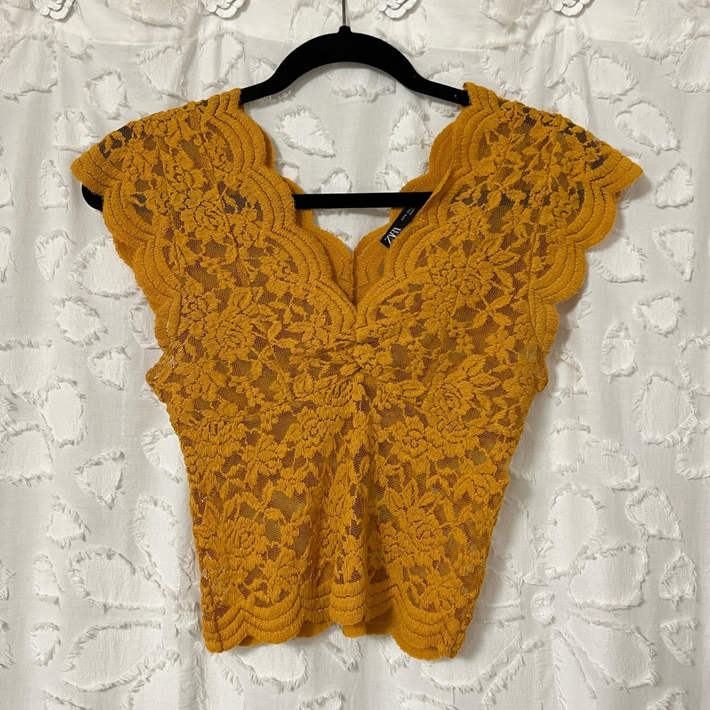ZARA CROP TOP